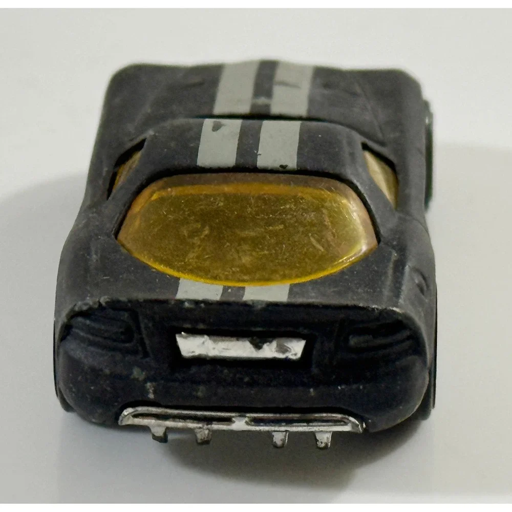 Hot Wheels Dodge Viper Kids 1:64 Black Silver Racing Stripes 2005 Diecast Car